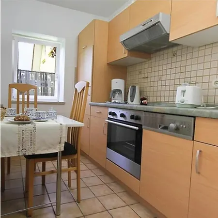 Apartment Max Bienenwachs 9242viii -